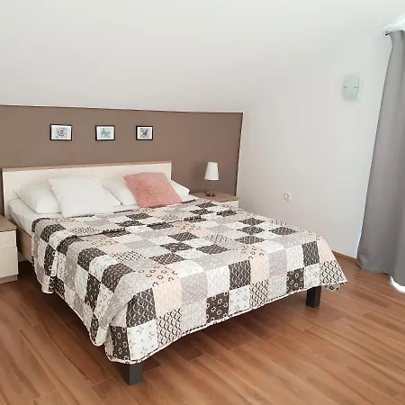 Skocic Apartament *