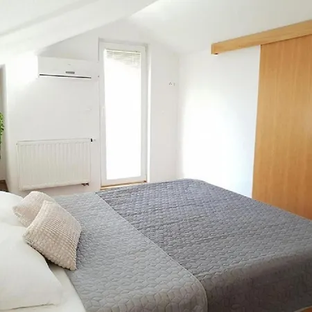 Apartment Skocic *